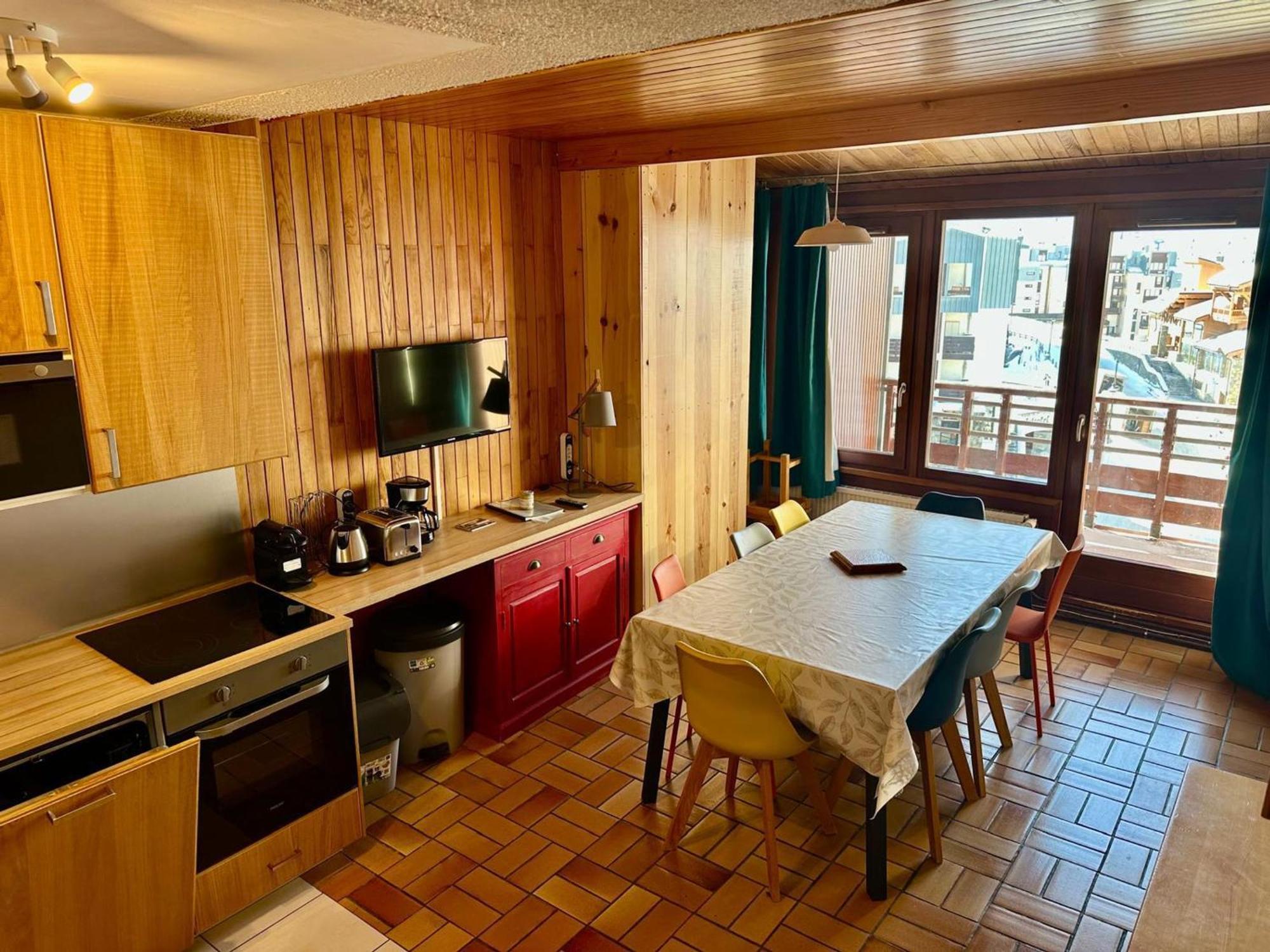 Duplex 5 Pieces, Balcon Sud, Pres Des Pistes Et Commerces A Val-claret - Fr-1-449-62 Apartment *